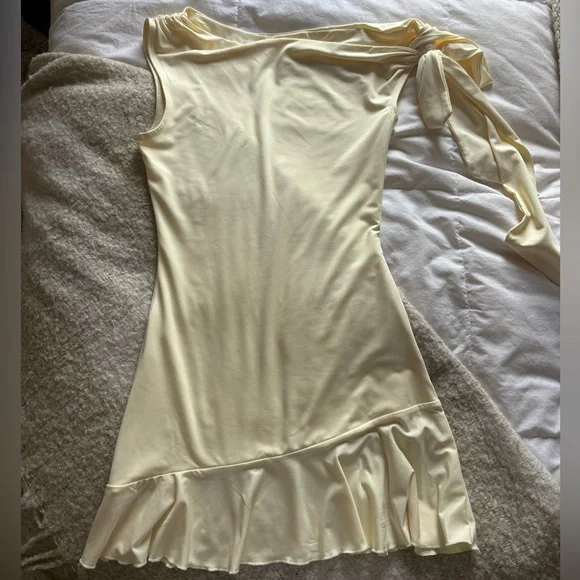 Peppermayo One Shoulder Cream- yellow Dress - Picture 3 of 5